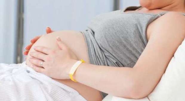 Nuove linee guida in ostetricia: più parti naturali, in 5 mesi dimezzate richieste di cesareo