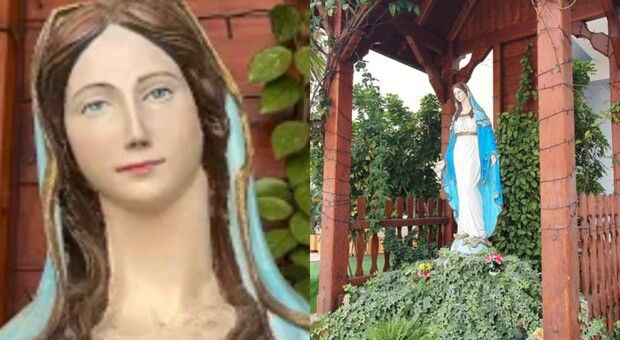 Taranto, la statua della Madonna di Massafra lacrima. Una testimone: «L'ho vista piangere dall'occhio destro»