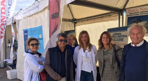 «Benessere, guardando il mare»: segreti svelati dai medici a Napoli