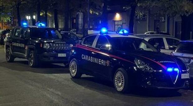 Troppe prevendite rispetto alla capienza: giovani lasciati fuori dalla discoteca, arrivano i carabinieri