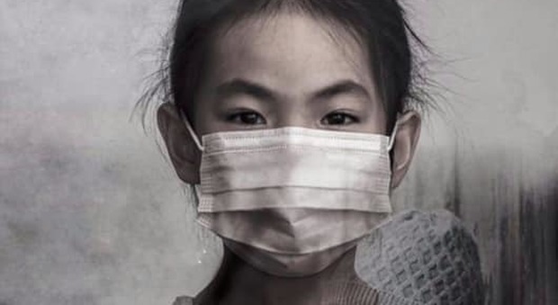 Ristoranti e negozi cinesi vuoti: clienti in fuga con l'incubo coronavirus