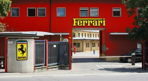 Lo storico ingresso della sede Ferrari di Maranello