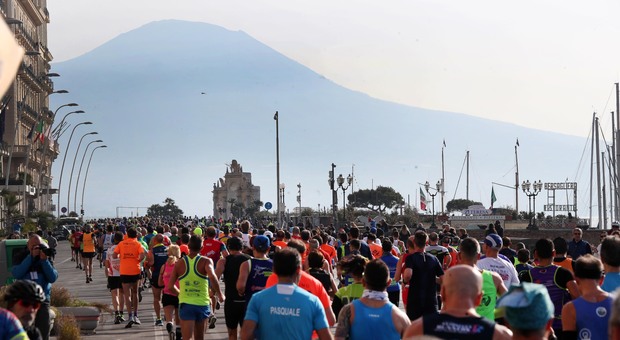 Napoli riaccoglie la maratona dopo 7 anni: al via la Neapolis Marathon
