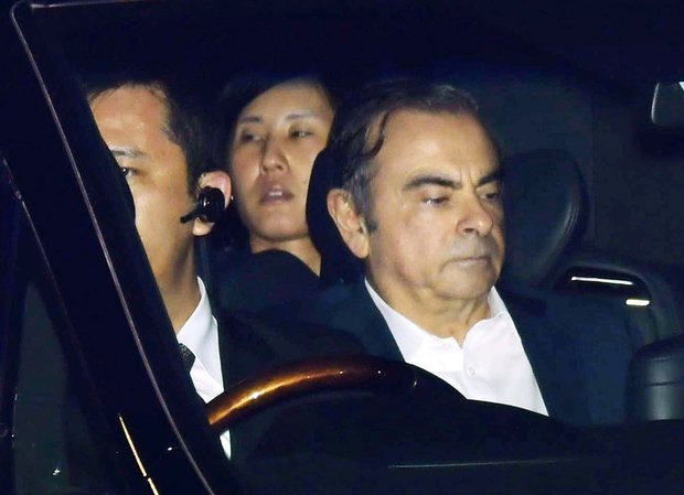 Carlos Ghosn appena fuori dal carcere