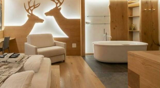 Hotel super lusso in Alpago, arrivano da tutto il mondo: camere con piccola spa privata e vasca a vista. I prezzi? Fino 250 euro a notte a persona