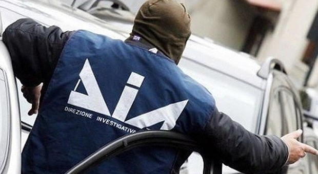 Maxi sequestro a imprenditore: confiscati 200 veicoli, 150 immobili e terreni per 22 milioni