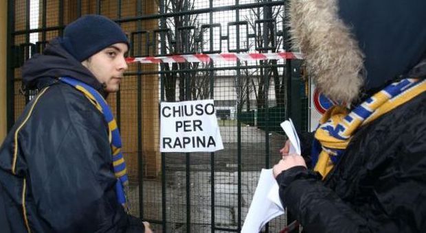 Parma, stadio 'chiuso per rapina': ​al Tardini rabbia e orgoglio gialloblu