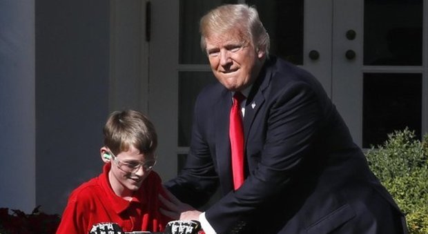 Usa, 11enne scrive a Trump per falciare il prato alla Casa Bianca: il sogno s'avvera