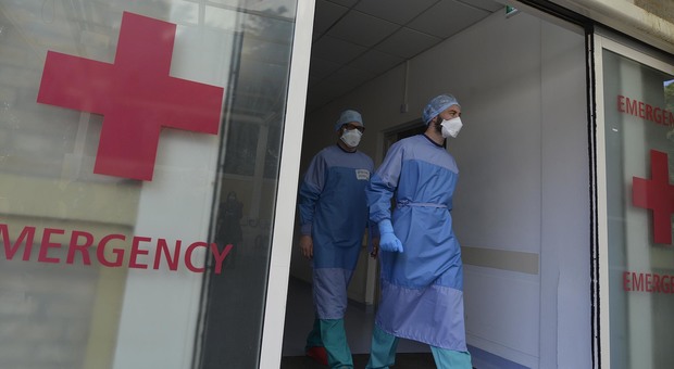 Sono 131 gli operatori contagiati a Marche Nord, altri 80 all'ospedale di Urbino