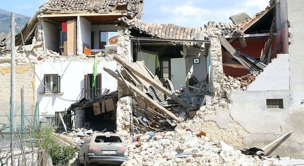 Terremoto, niente casette: solo abitazioni vere agli sfollati