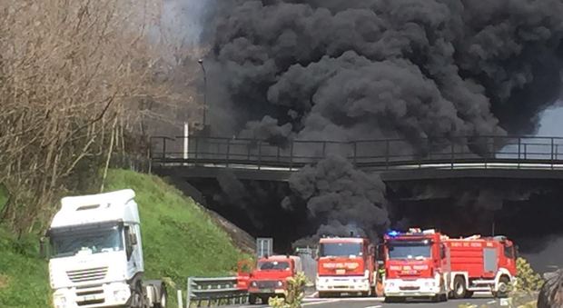 L'incendio sull'autostrada A1