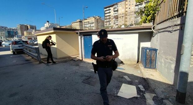 Napoli, notte choc al porto: poliziotta aggredita e violentata, un arresto