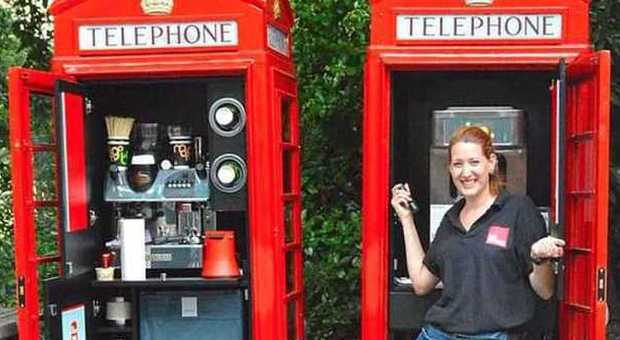 Nel Regno Unito tornano le cabine telefoniche rosse: così salvano vite umane