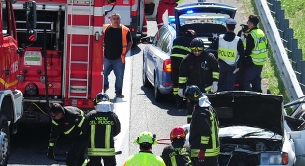 Tir tampona Mercedes in autostrada: un pensionato padovano fra le vittime