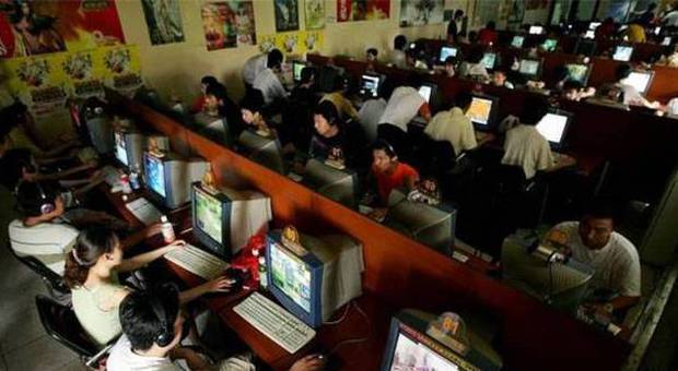 Un internet café in Cina