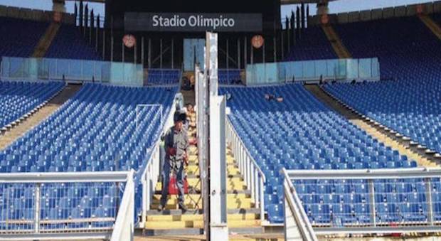 Roma, allo Stadio Olimpico restano le barriere in curva e arrivano i rivelatori di impronte