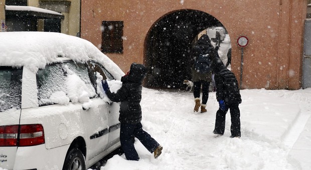 Marche, ecco dove le scuole restano chiuse Urbino, sospese le lezioni all'università