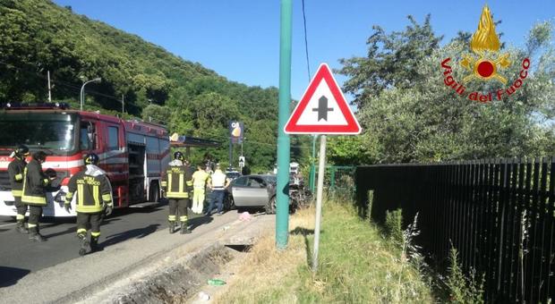 Auto contro trattore in Irpinia: morti anziano e autista 41enne