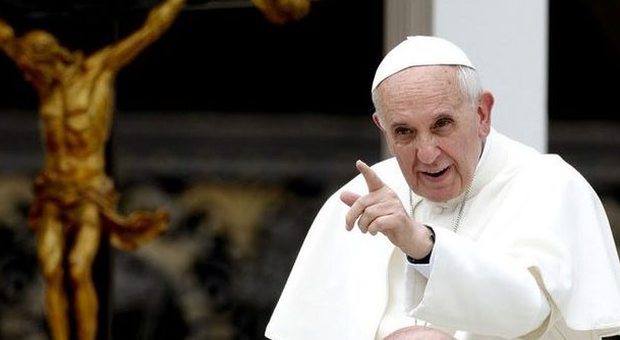 Il Papa al bicentenario dei gesuiti: «Siate forti anche col vento contro. Remiamo tutti»