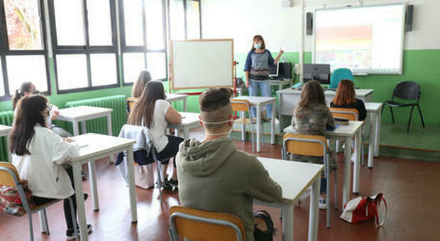 Nel Lazio tutte le scuole riaprono il 10 gennaio: Zingaretti firma l'ordinanza