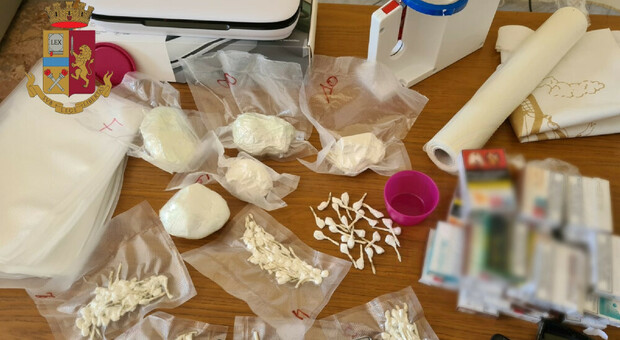 Casalnuovo, sorpreso con 600 grammi di cocaina in camera da letto: arrestato