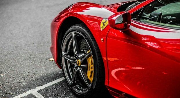 Il dettaglio di un gioiello Ferrari