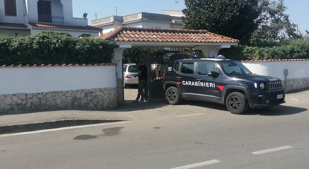 Omicidio ad Aprilia, uomo di 77 anni ucciso con «un piccone»: Enzo è stato trovato morto in casa