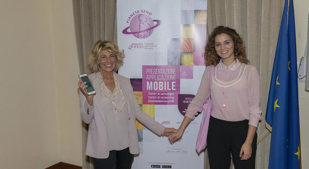 Giusy Buscemi madrina dell'app per la salute del seno