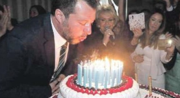 Salvini, mega festa di compleanno: «Bene, la Tav non è stata bloccata»