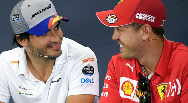 Carlos Sainz e Sebastian Vettel