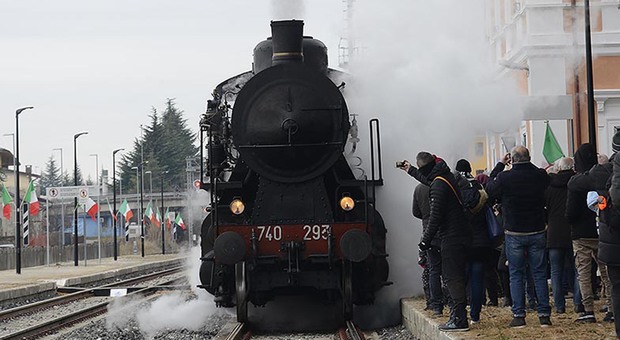 Festa per la riapertura della prima tratta della Sacile-Gemona con il treno storico