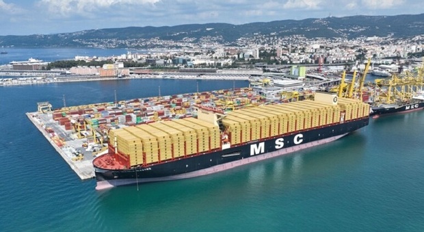 La nave dei record "MSC Nicola Mastro" al porto di Trieste