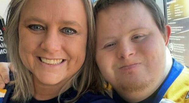 Mamma cerca amici per il figlio con la sindrome di Down: «70 euro per due ore con lui». La risposta lascia senza parole