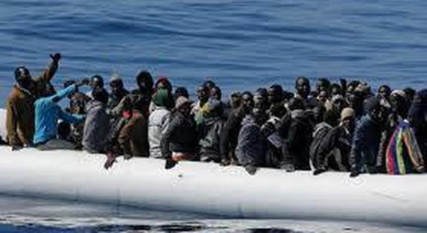 Migranti, ecco il piano Ue Salva-Africa da 70 miliardi