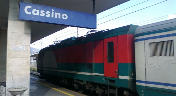 Treno regionale alla stazione di Cassino