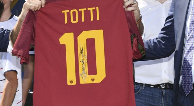La Roma e il dopo Totti: la maglia numero 10 diventerà un premio