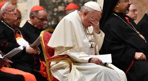 Papa Francesco: «Pedofilia nella Chiesa una piaga mostruosa»