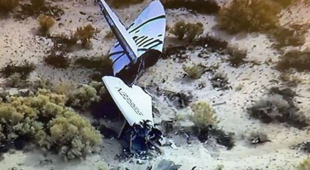 La navetta spaziale Virgin precipita nel deserto: "Morto il pilota". Doveva portare turisti nello spazio