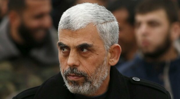 Hamas, chi è Yahya Sinwar: la mente a capo del gruppo che sfida Israele e ha in mano il destino degli ostaggi israeliani