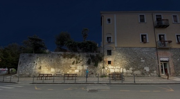 Via libera all'illuminazione delle antiche mura che circondano il centro storico
