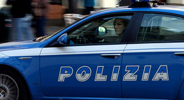 Milano, poliziotto si spara in casa con l'arma di ordinanza