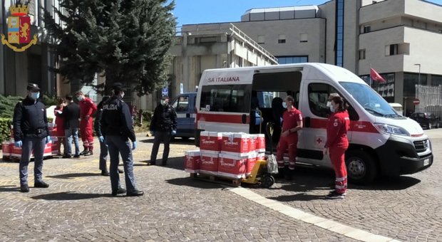 San Giorgio a Cremano, i volontari consegnano i farmaci agli anziani