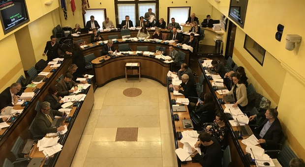 Fdi-Lega, duello sui posti nell'ufficio di presidenza: fissato per il 12 aprile il rinnovo dei vertici del Consiglio regionale
