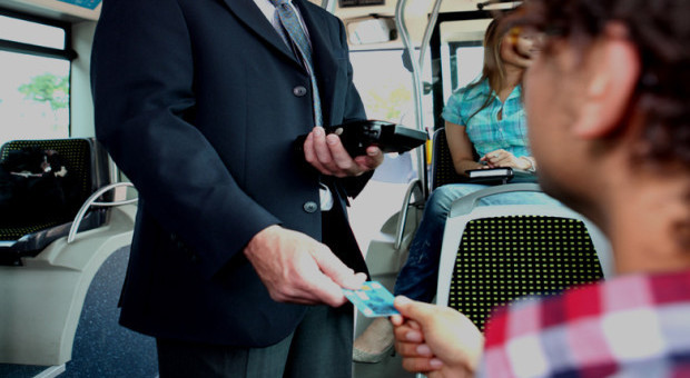 Stretta sui portoghesi in bus: più controlli a bordo e corse monitorate
