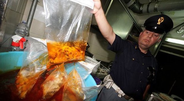 Napoli. Carico di carne sospetta destinata a ristorante cinese sequestrato dalla polizia