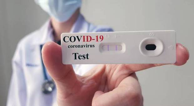 Coronavirus, la senatrice Castellone: «Bloccare i test rapidi e aspettare la sperimentazione del ministero»