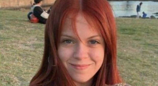 Valentina, trovata morta la 17enne scomparsa: l'ex fidanzatino l'ha sepolta in spiaggia. «Amore tossico» diceva alle amiche