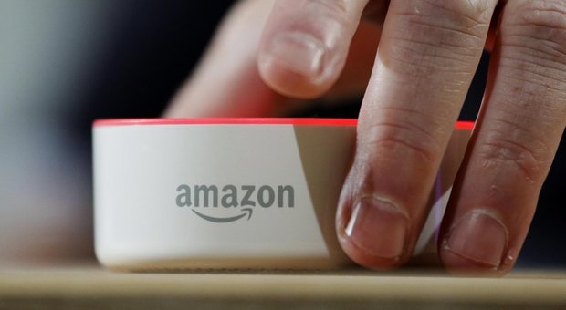 Gentiloni bacchetta Amazon: «La vera sfida è lavoro di qualità»
