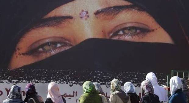 Siria, incubo infibulazione: tutte le donne dello Stato islamico costrette a subirla