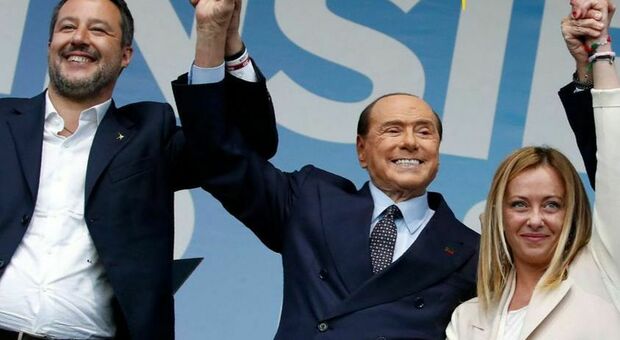 Berlusconi: «Fra alleati leali, discussioni normali. Divisioni vere a sinistra»